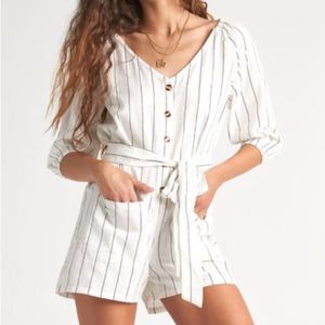 Billabong work play linen blend romper size small